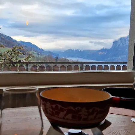 Dom wakacyjny Swiss Mountains, Romantic, Heidiland, And Via Gondola